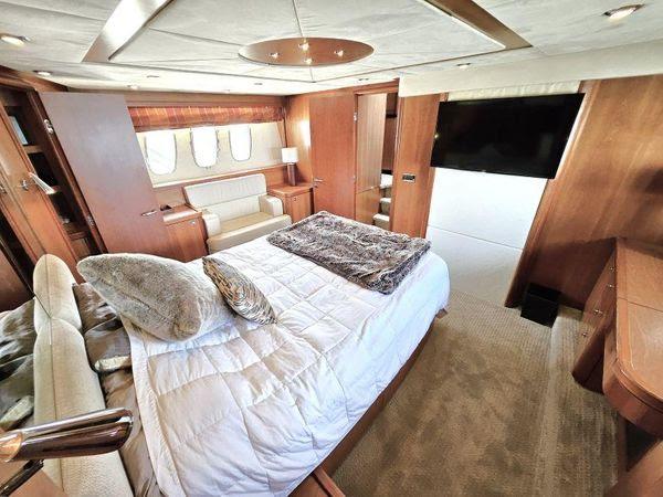 66' 2005 Sunseeker Manhattan 66