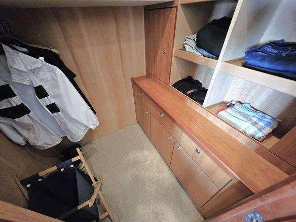 66' 2005 Sunseeker Manhattan 66