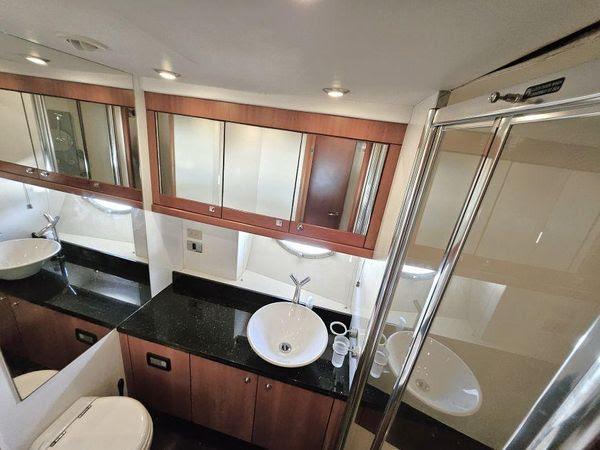 66' 2005 Sunseeker Manhattan 66