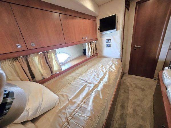 66' 2005 Sunseeker Manhattan 66