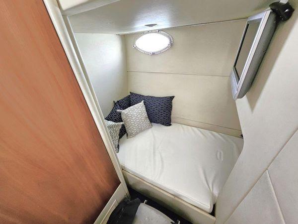 66' 2005 Sunseeker Manhattan 66