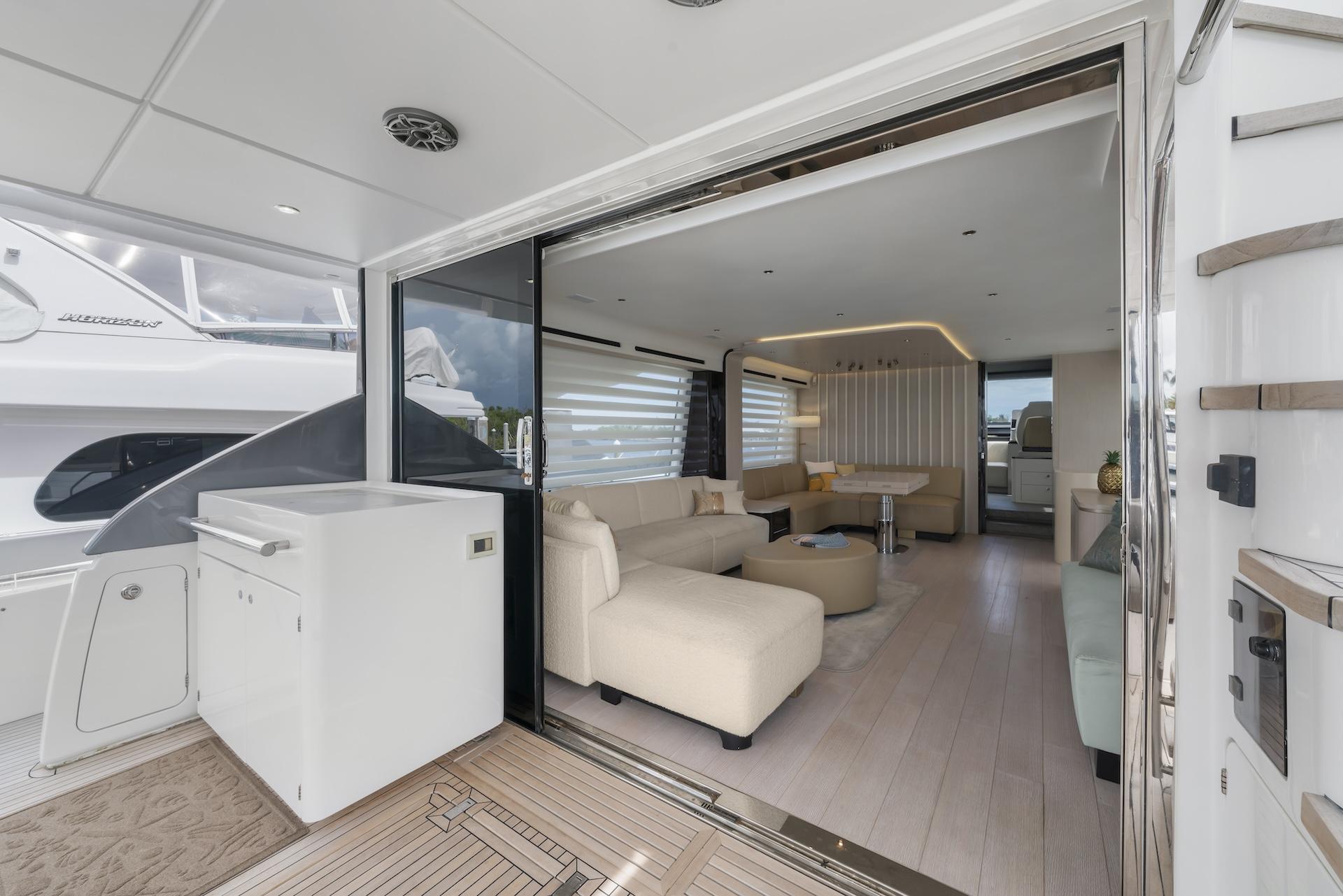 78' 2020 Azimut Fly 78