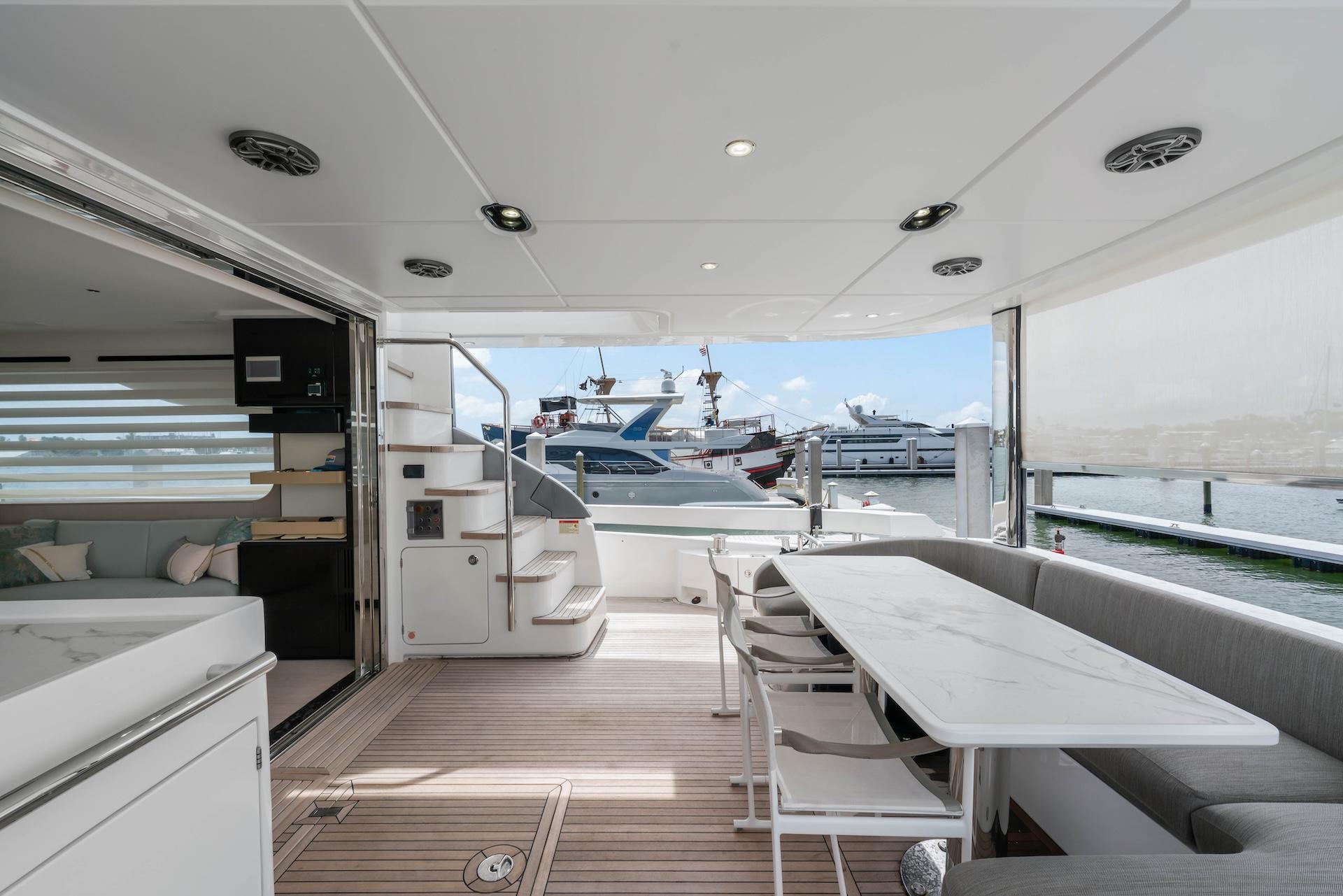 78' 2020 Azimut Fly 78