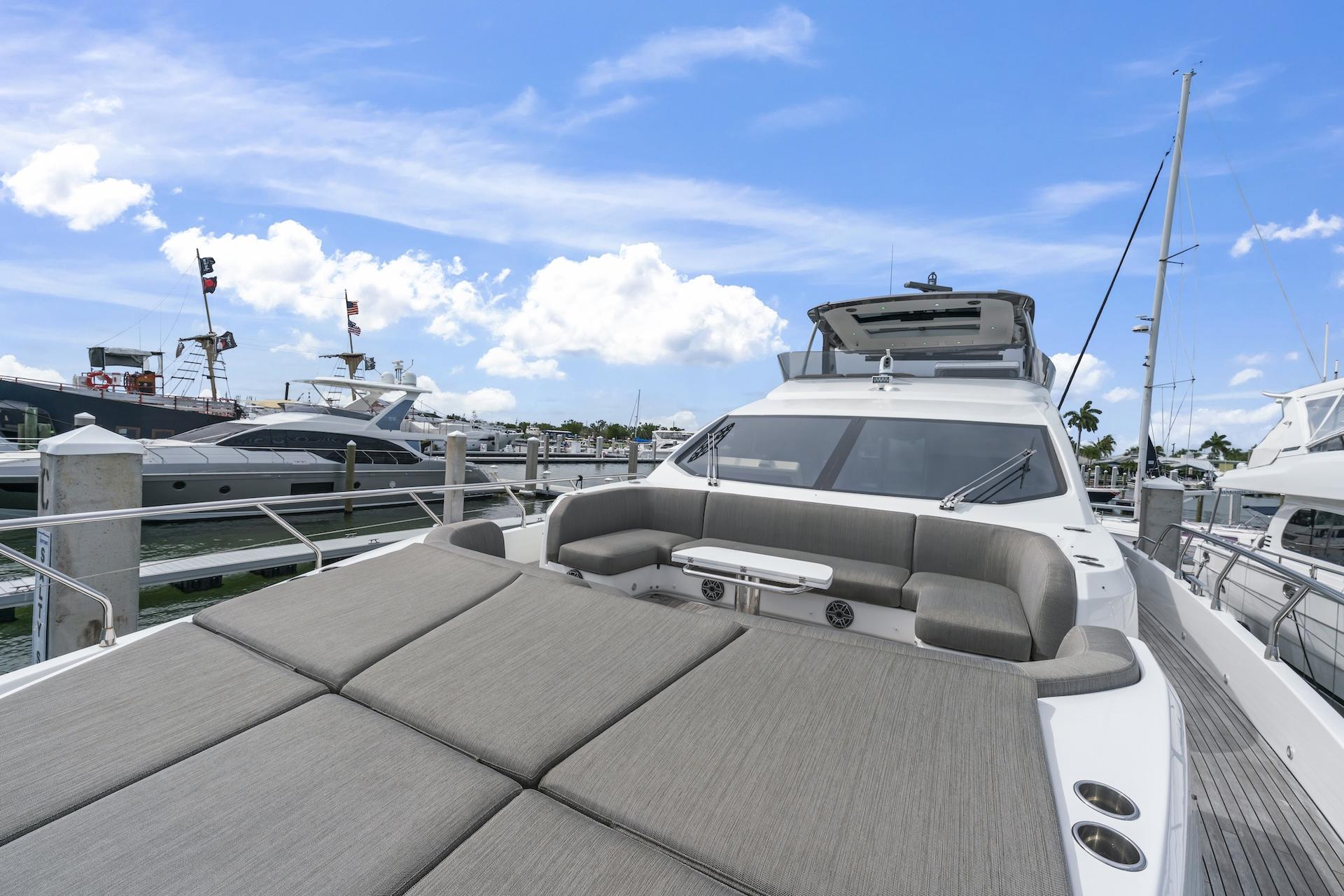 78' 2020 Azimut Fly 78