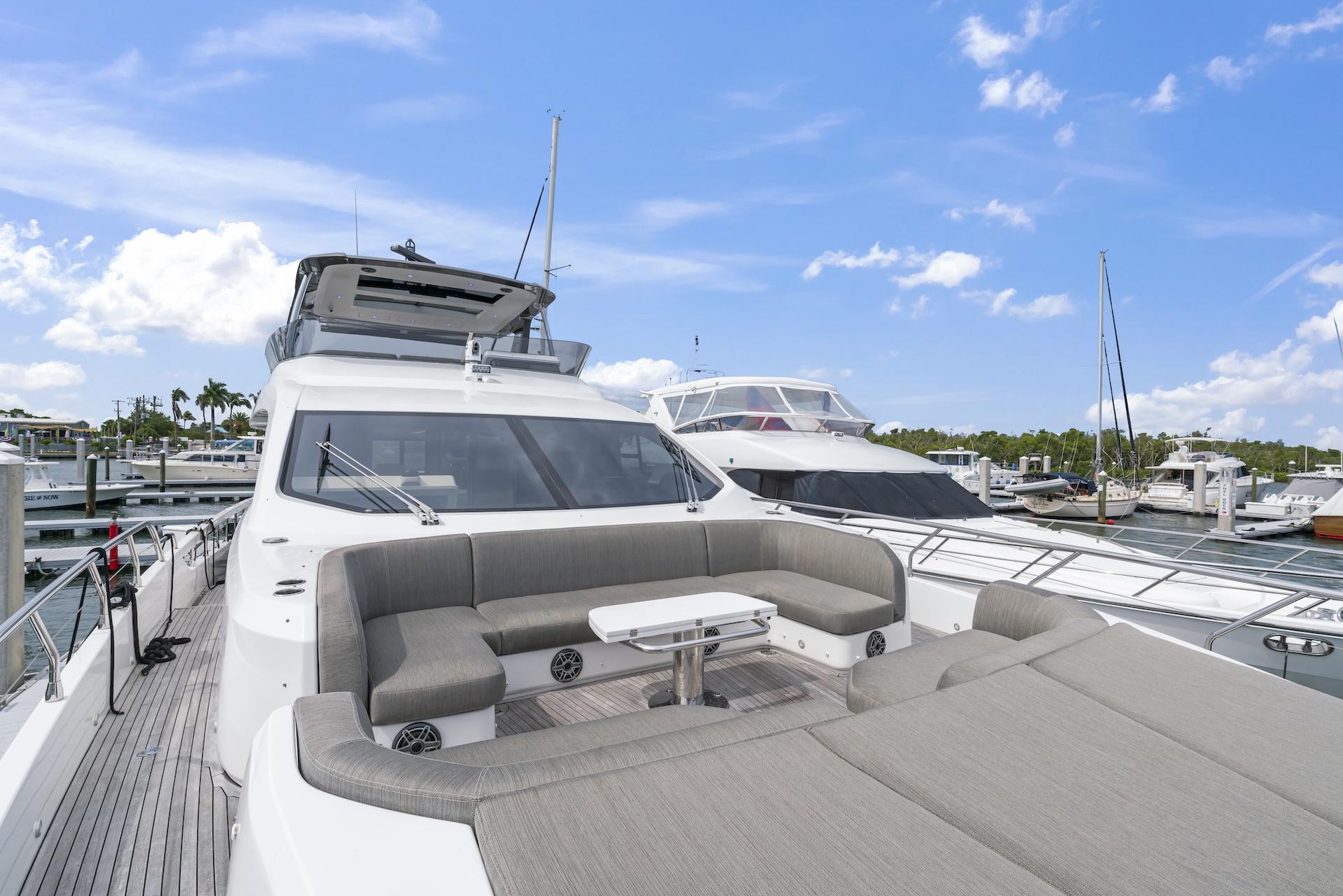 78' 2020 Azimut Fly 78