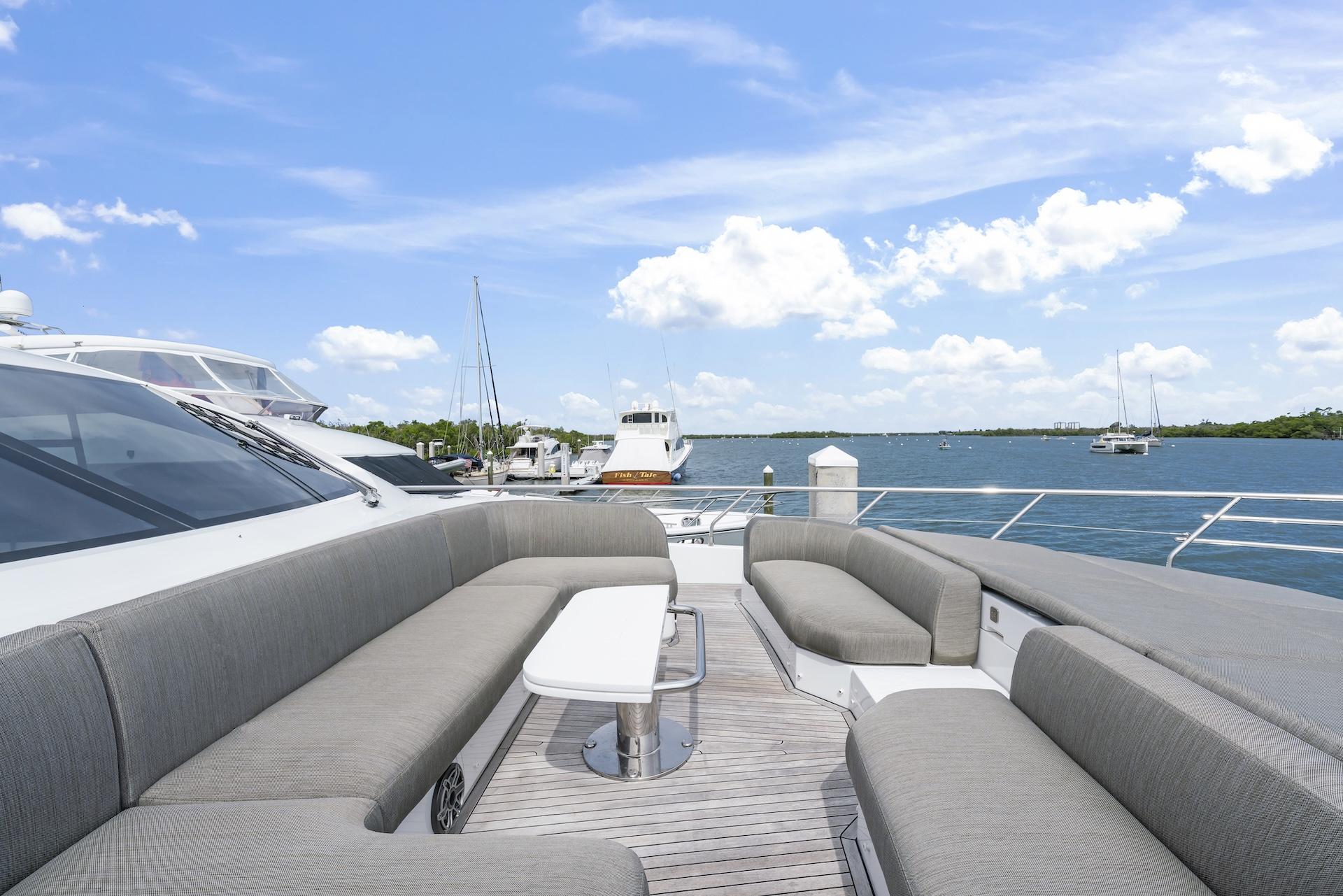 78' 2020 Azimut Fly 78