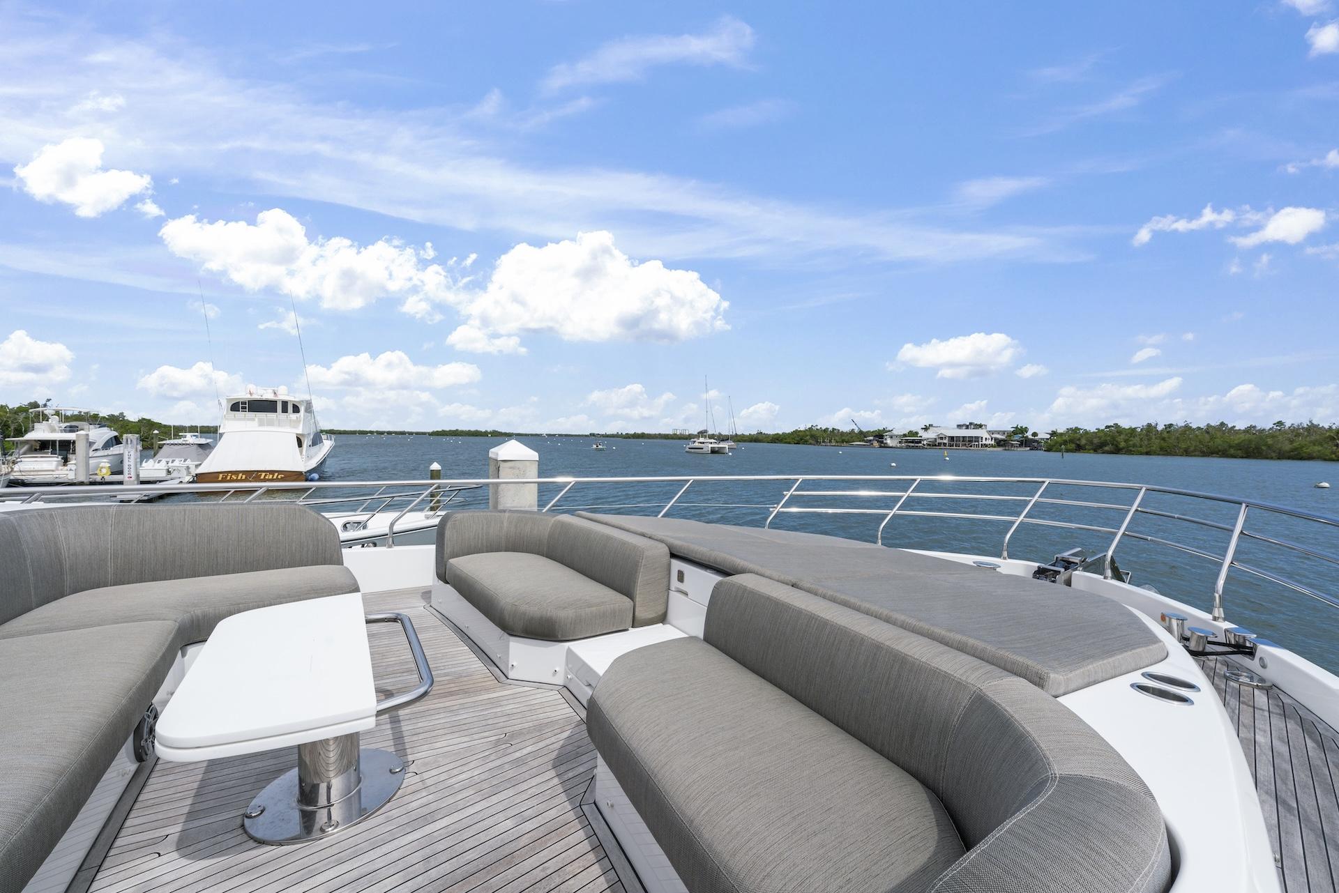 78' 2020 Azimut Fly 78