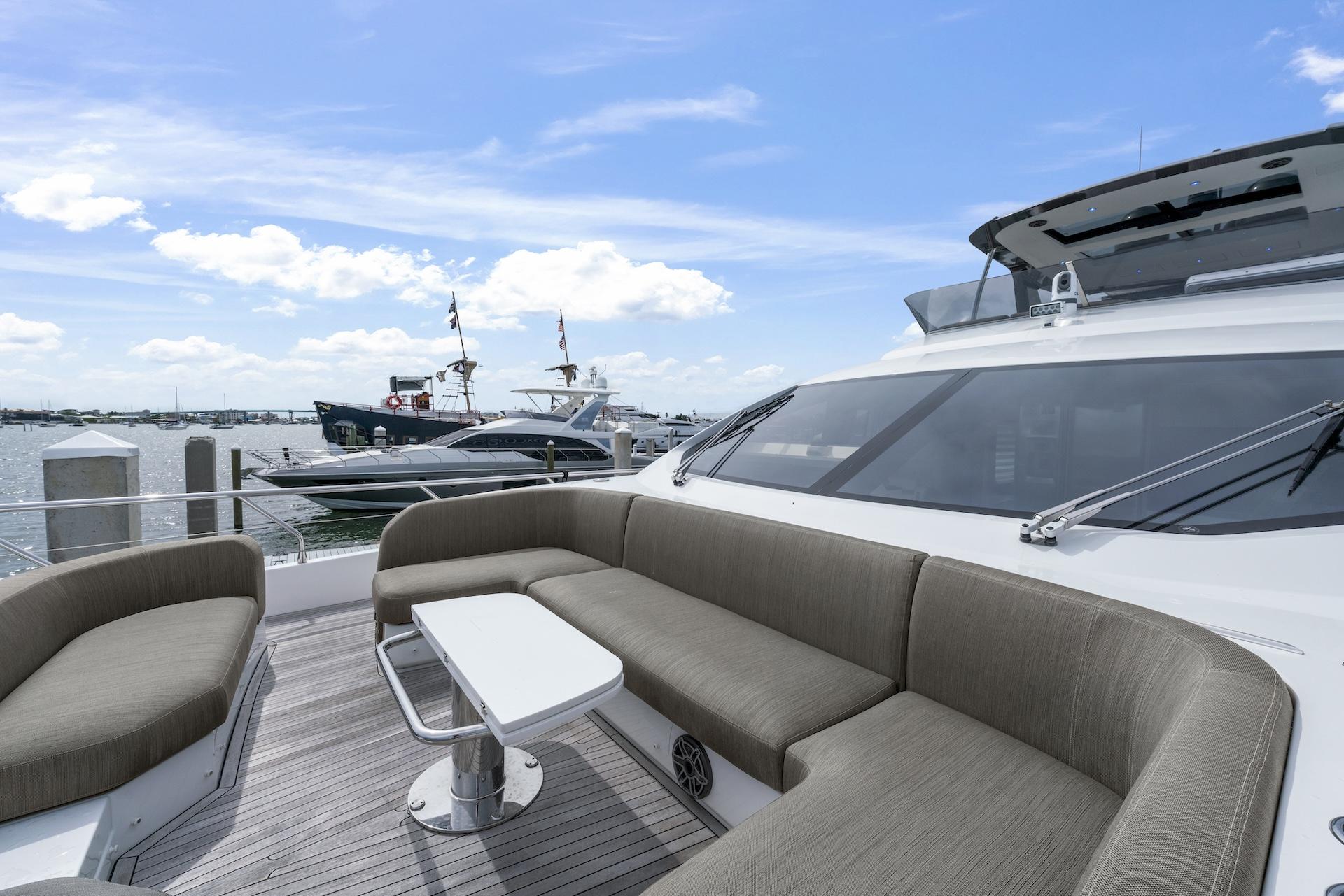 78' 2020 Azimut Fly 78