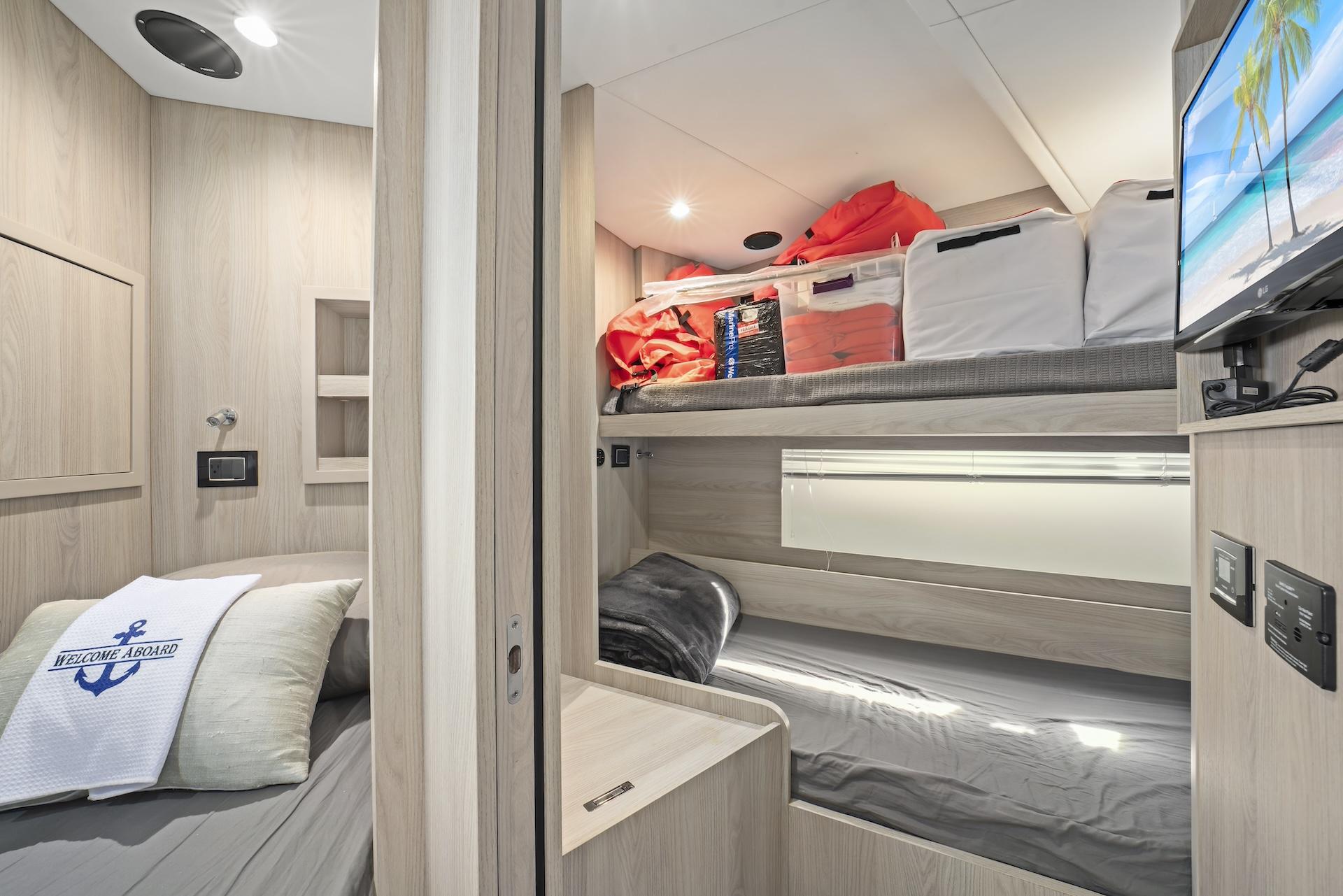 78' 2020 Azimut Fly 78