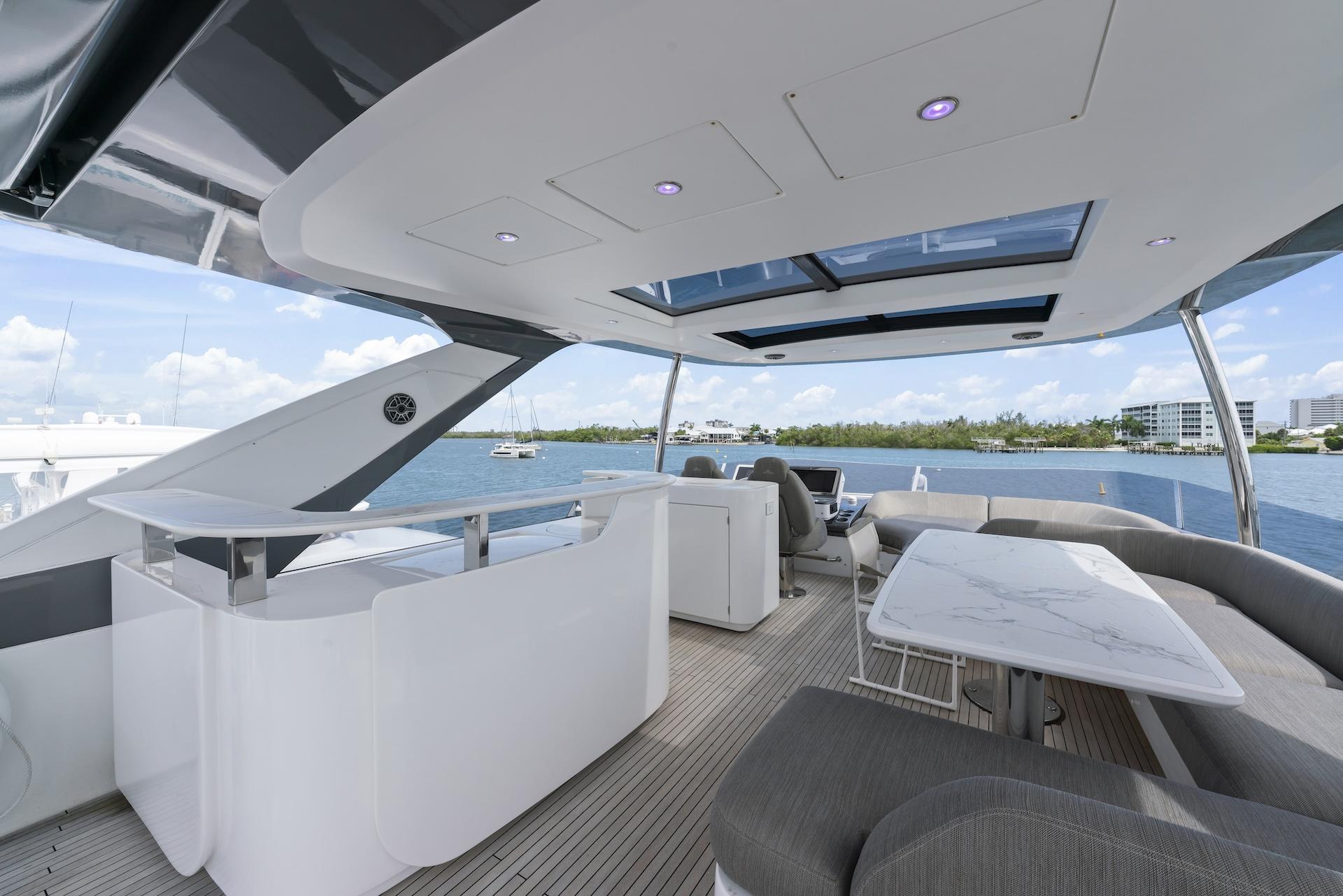78' 2020 Azimut Fly 78