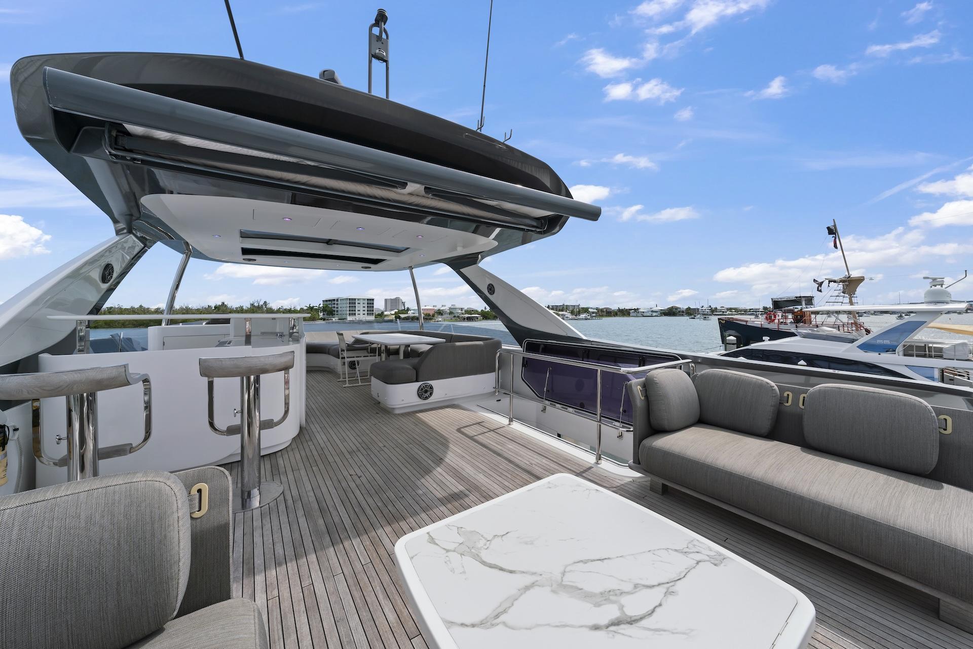 78' 2020 Azimut Fly 78