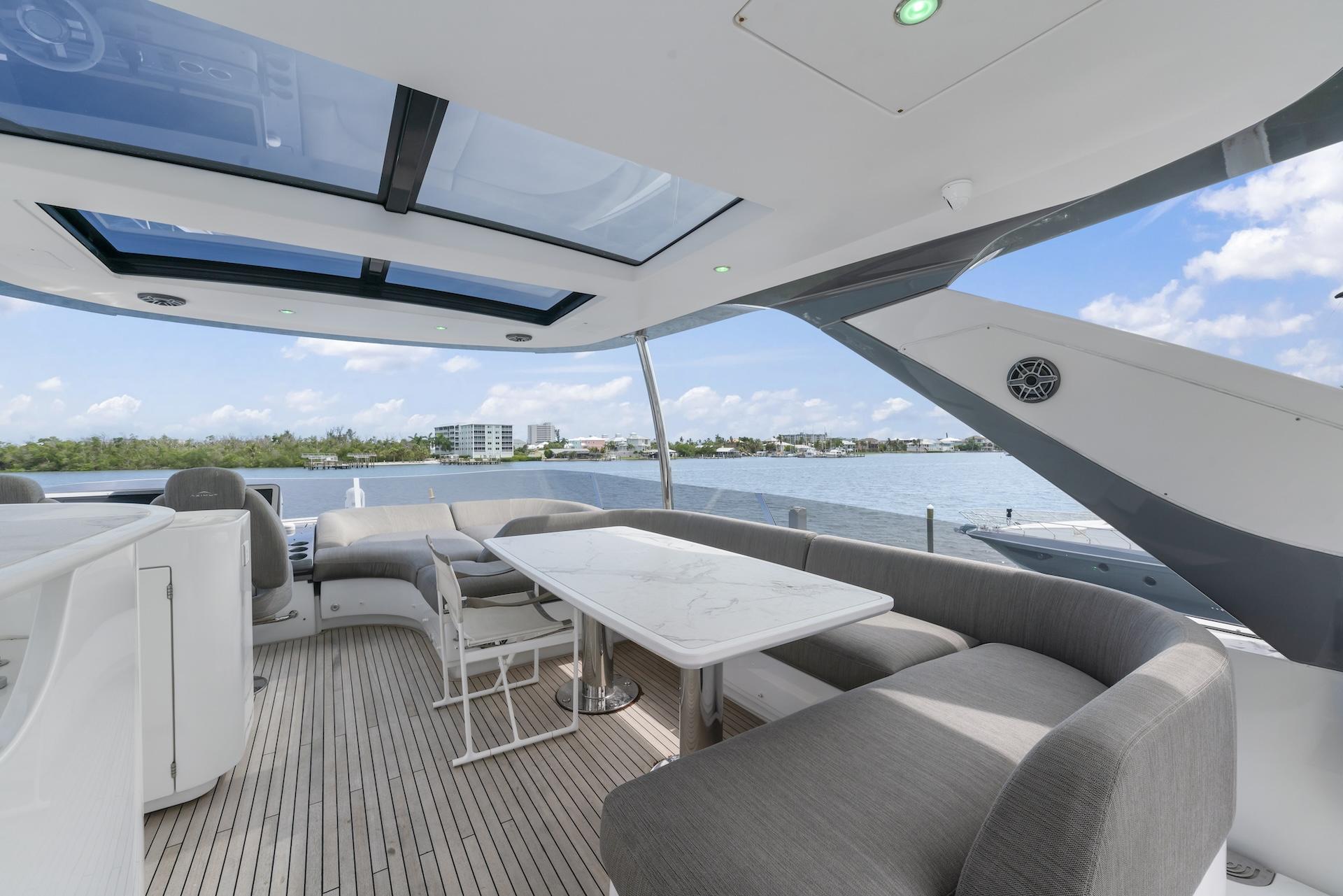 78' 2020 Azimut Fly 78