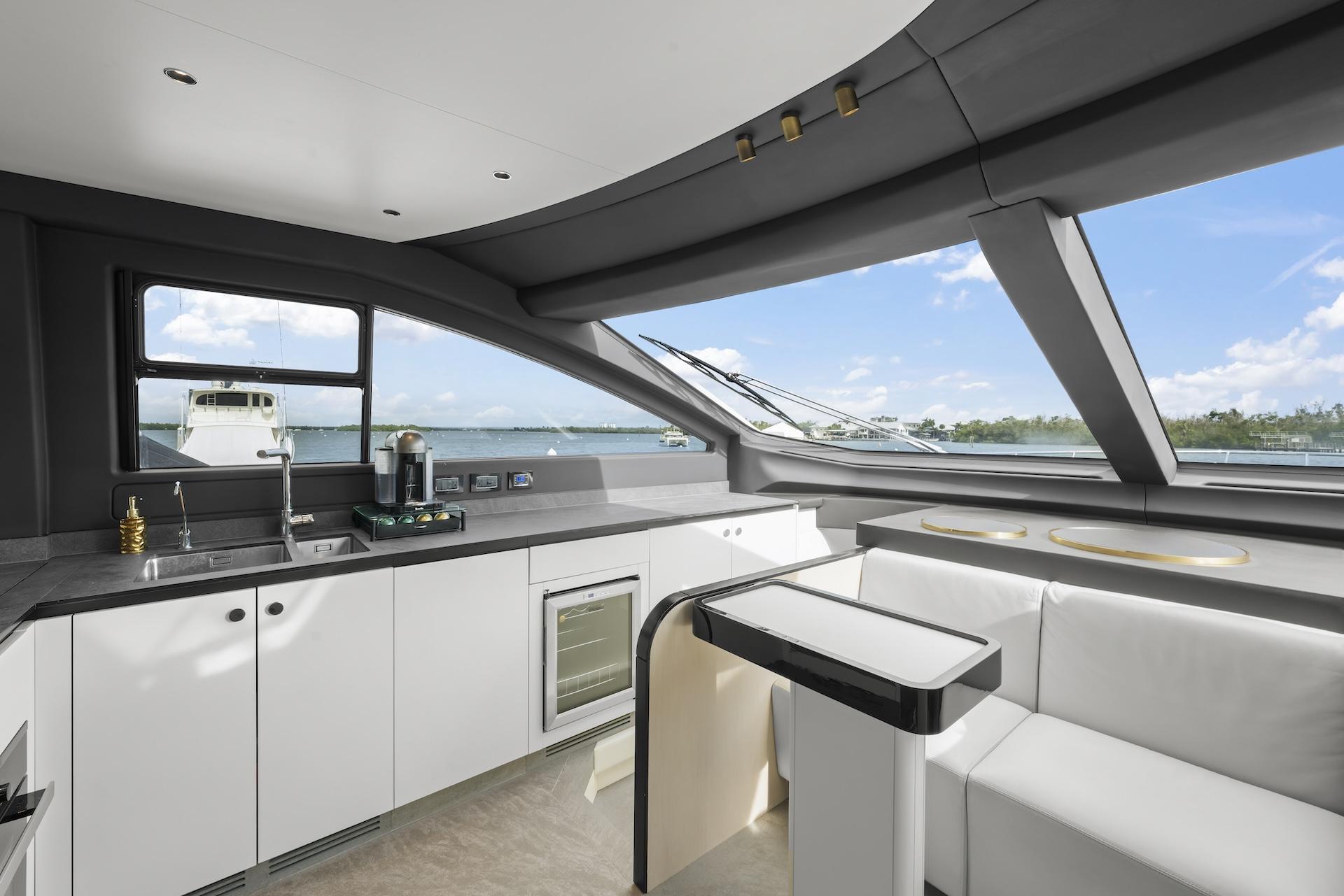 78' 2020 Azimut Fly 78