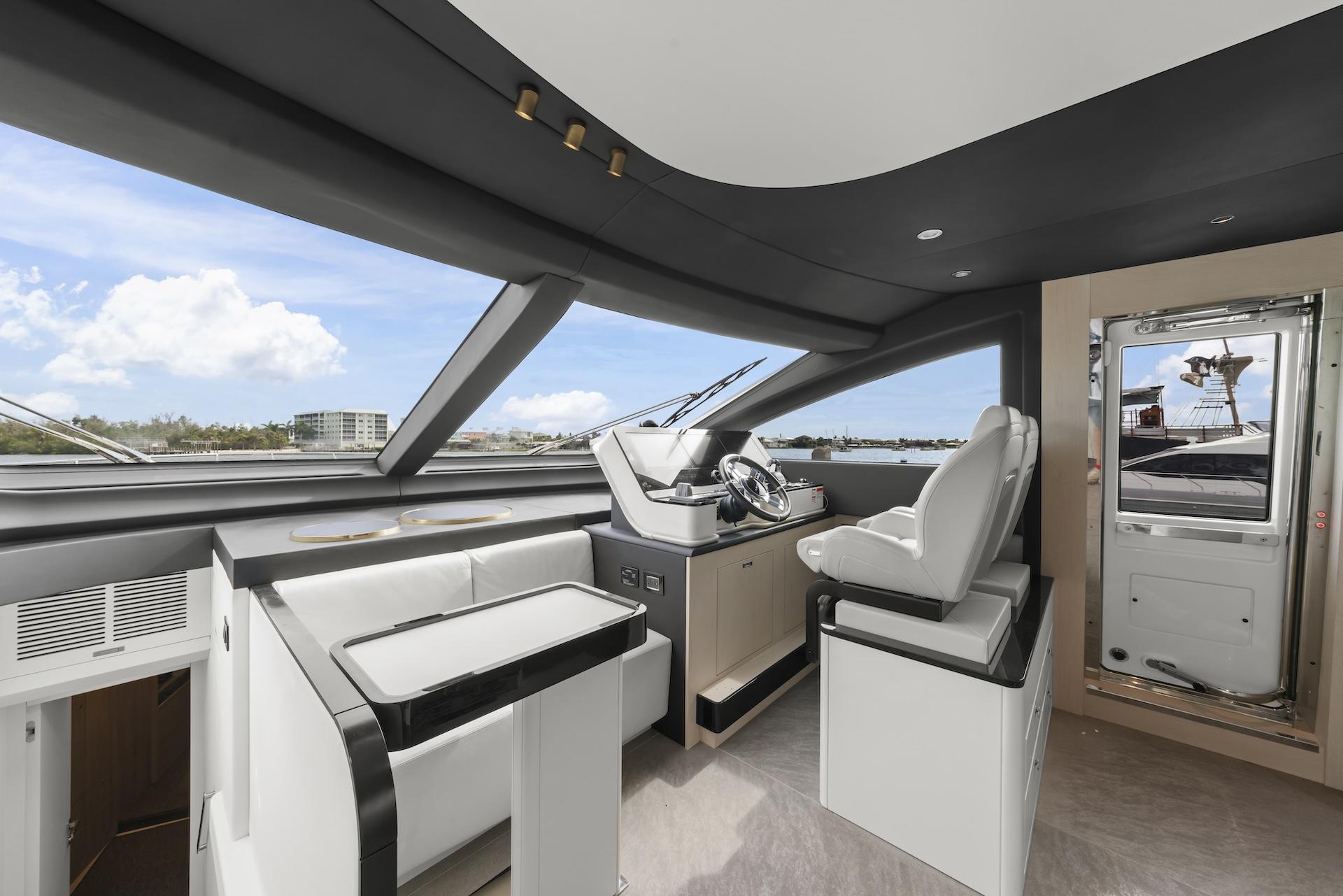 78' 2020 Azimut Fly 78