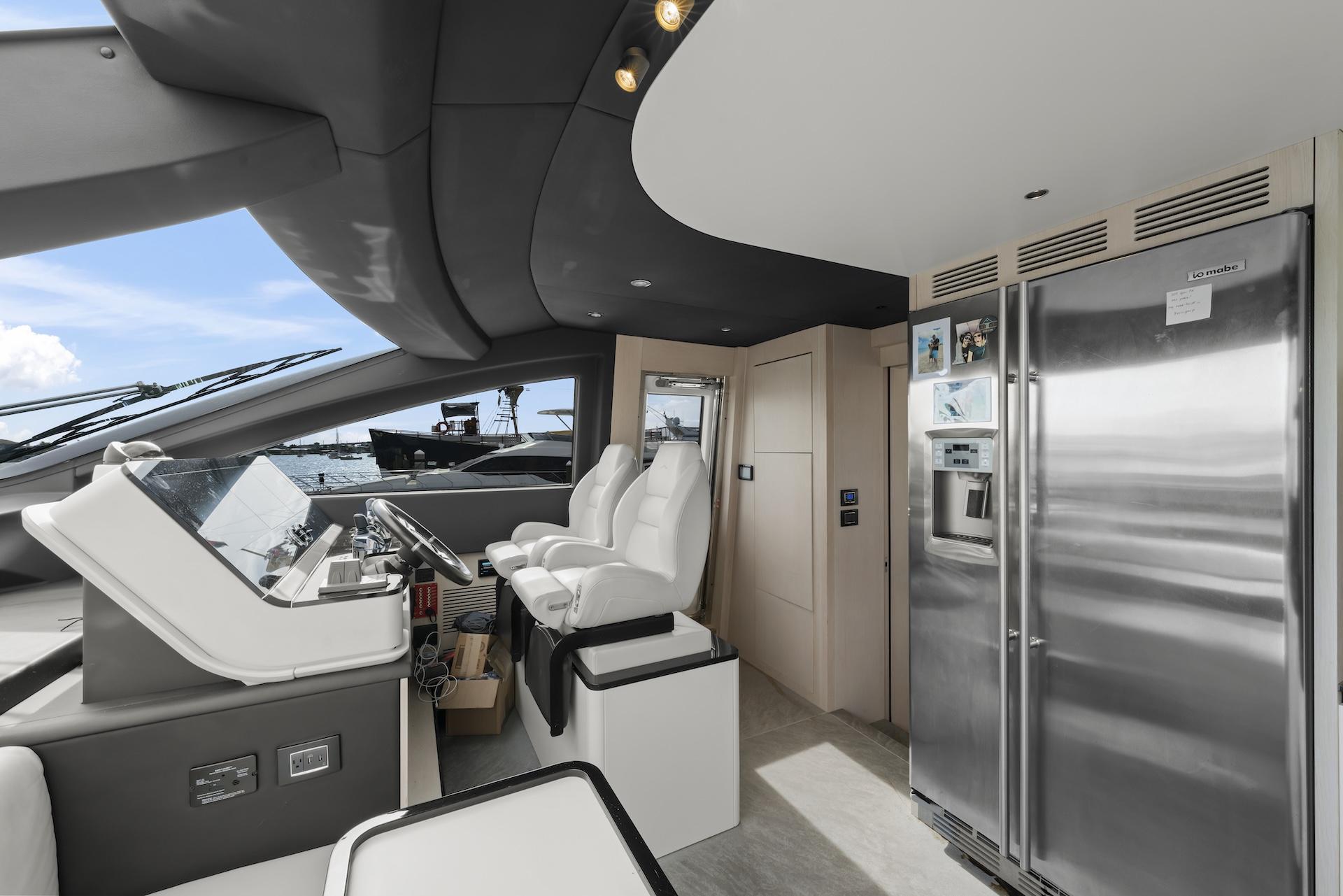 78' 2020 Azimut Fly 78