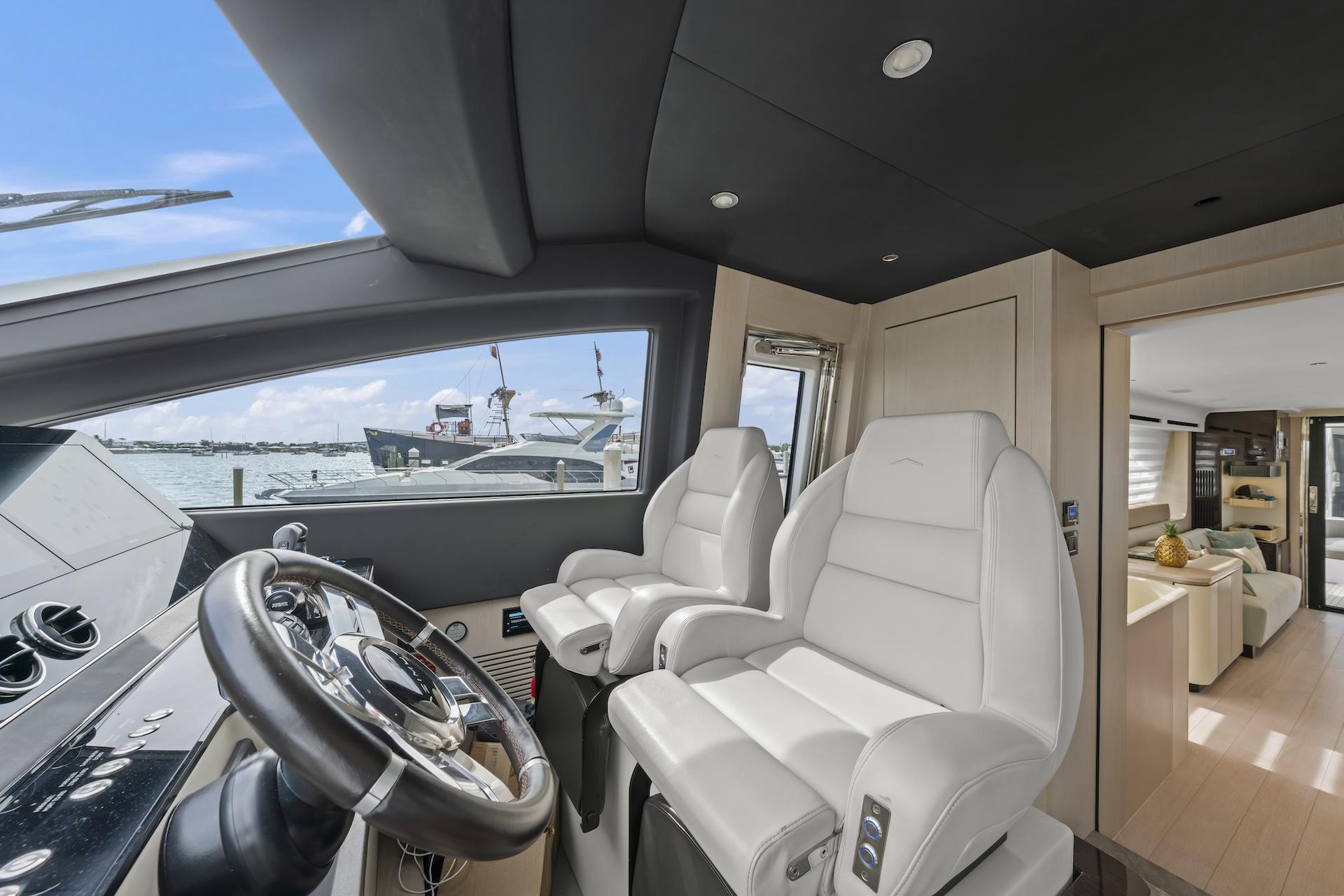 78' 2020 Azimut Fly 78
