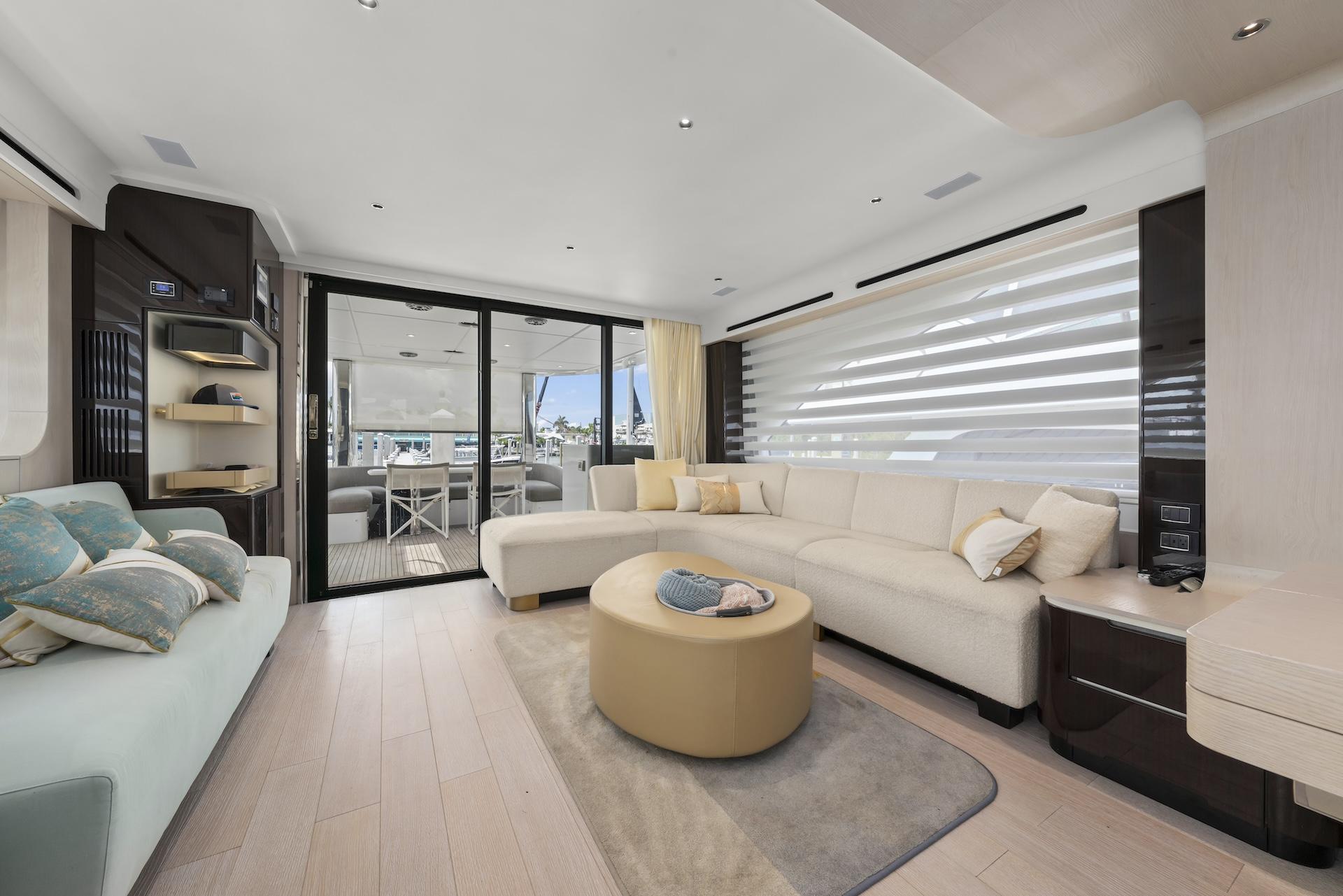 78' 2020 Azimut Fly 78
