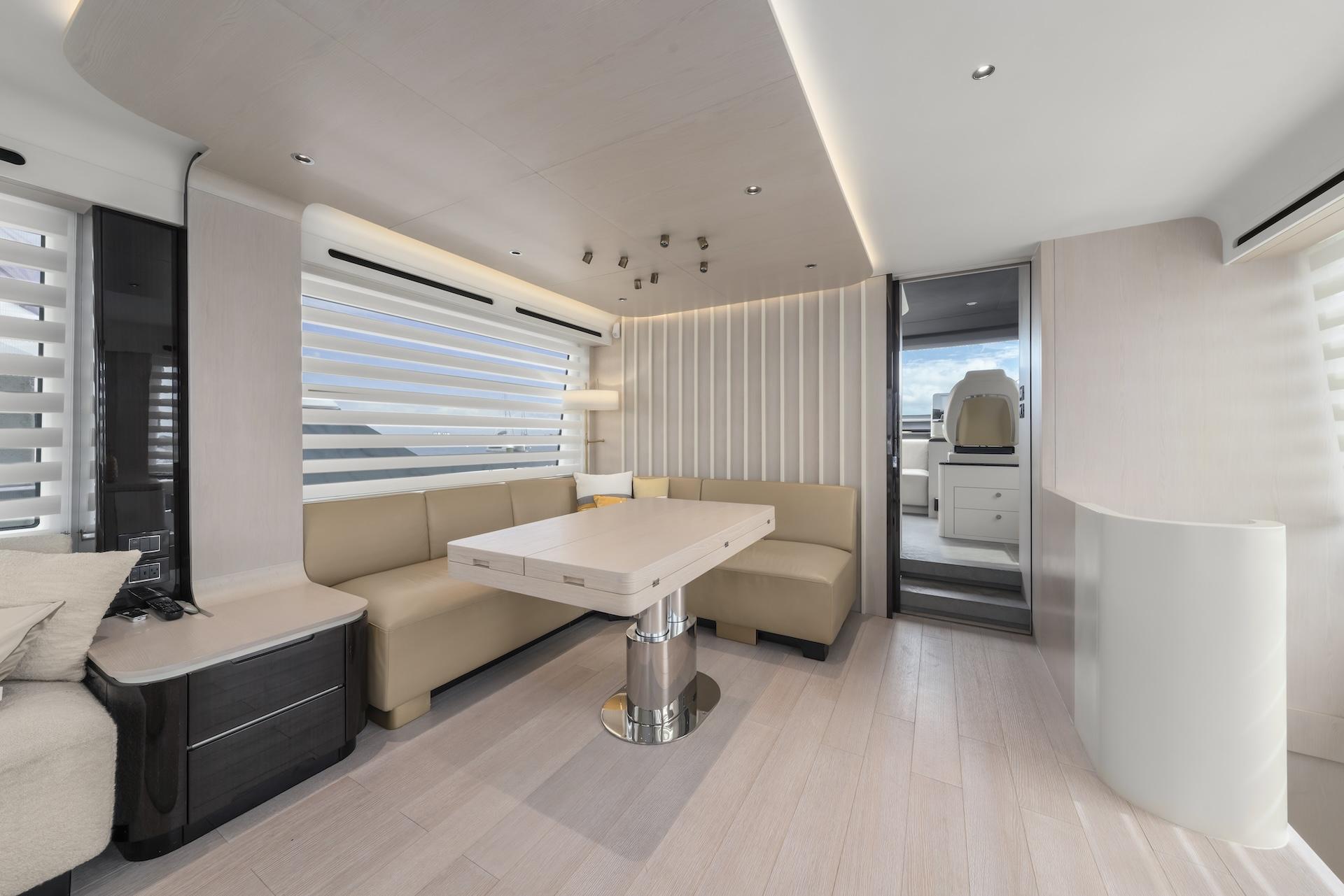 78' 2020 Azimut Fly 78