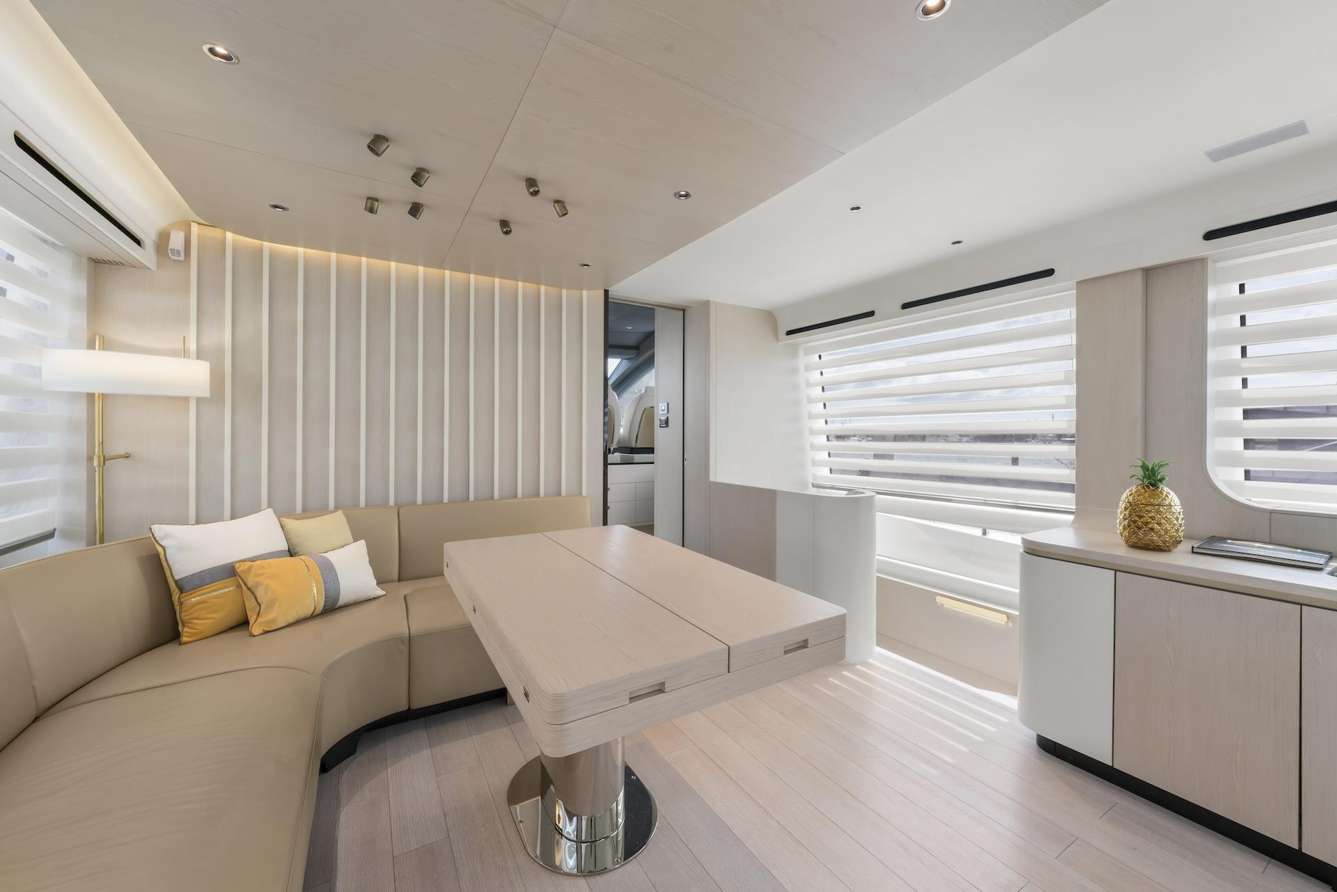 78' 2020 Azimut Fly 78