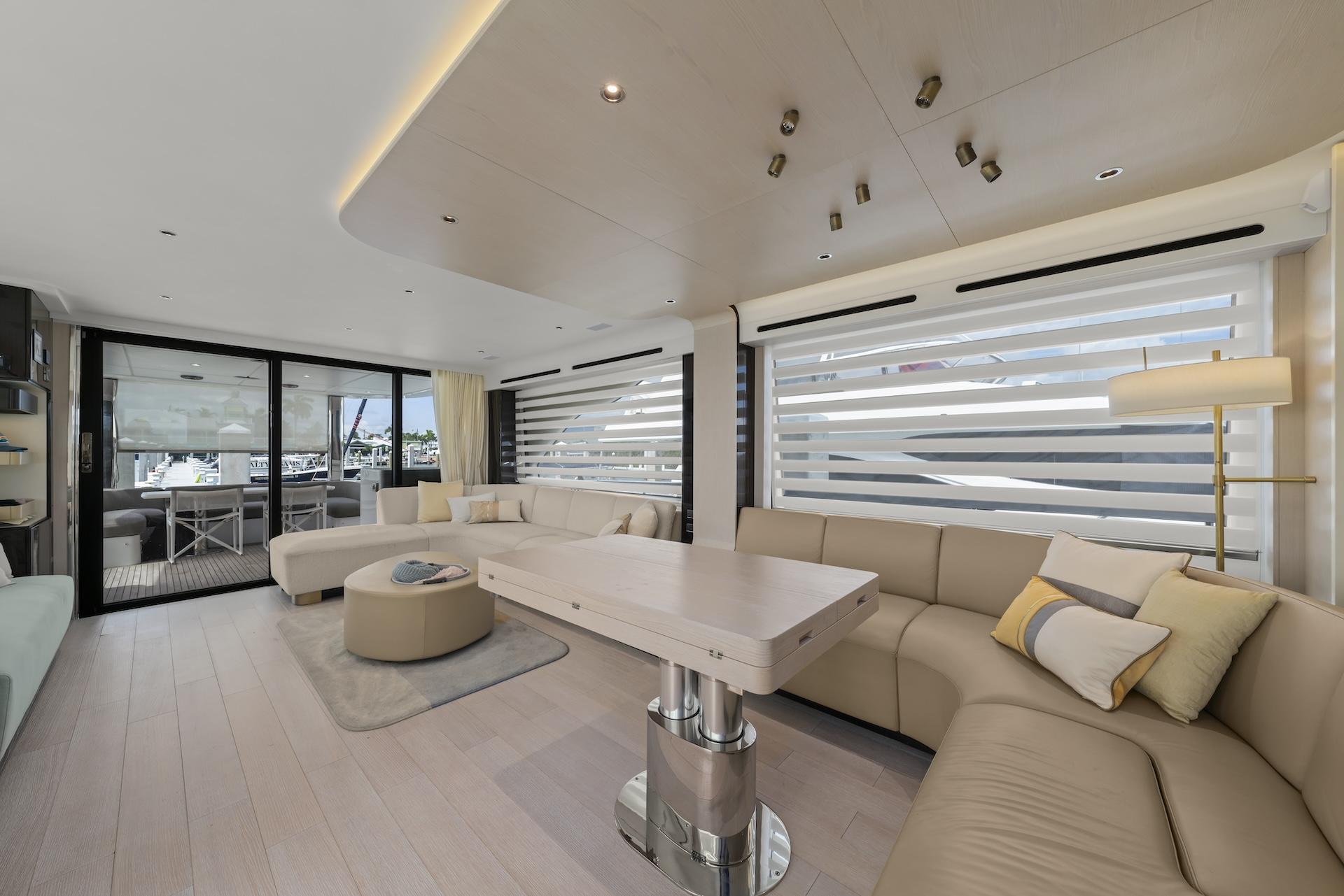 78' 2020 Azimut Fly 78