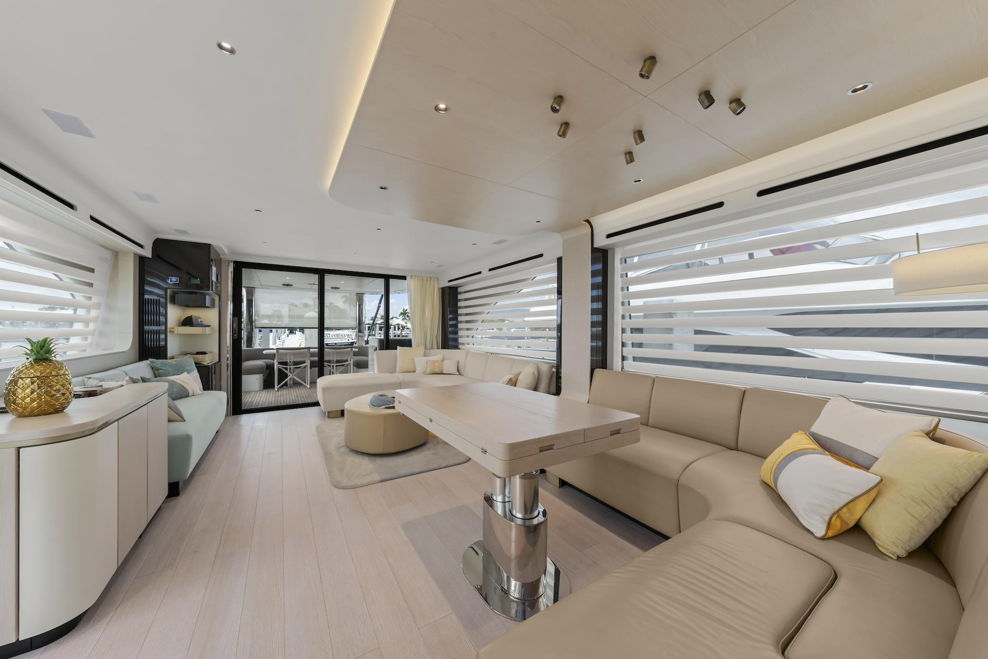 78' 2020 Azimut Fly 78