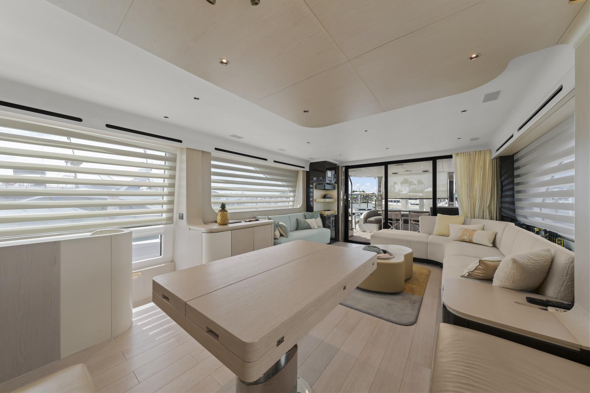 78' 2020 Azimut Fly 78