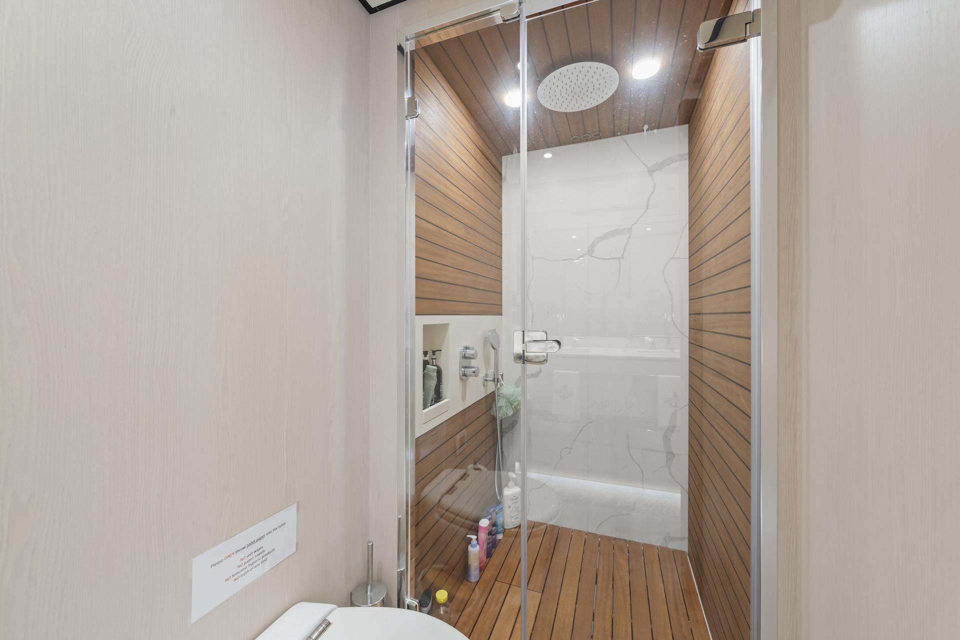 78' 2020 Azimut Fly 78