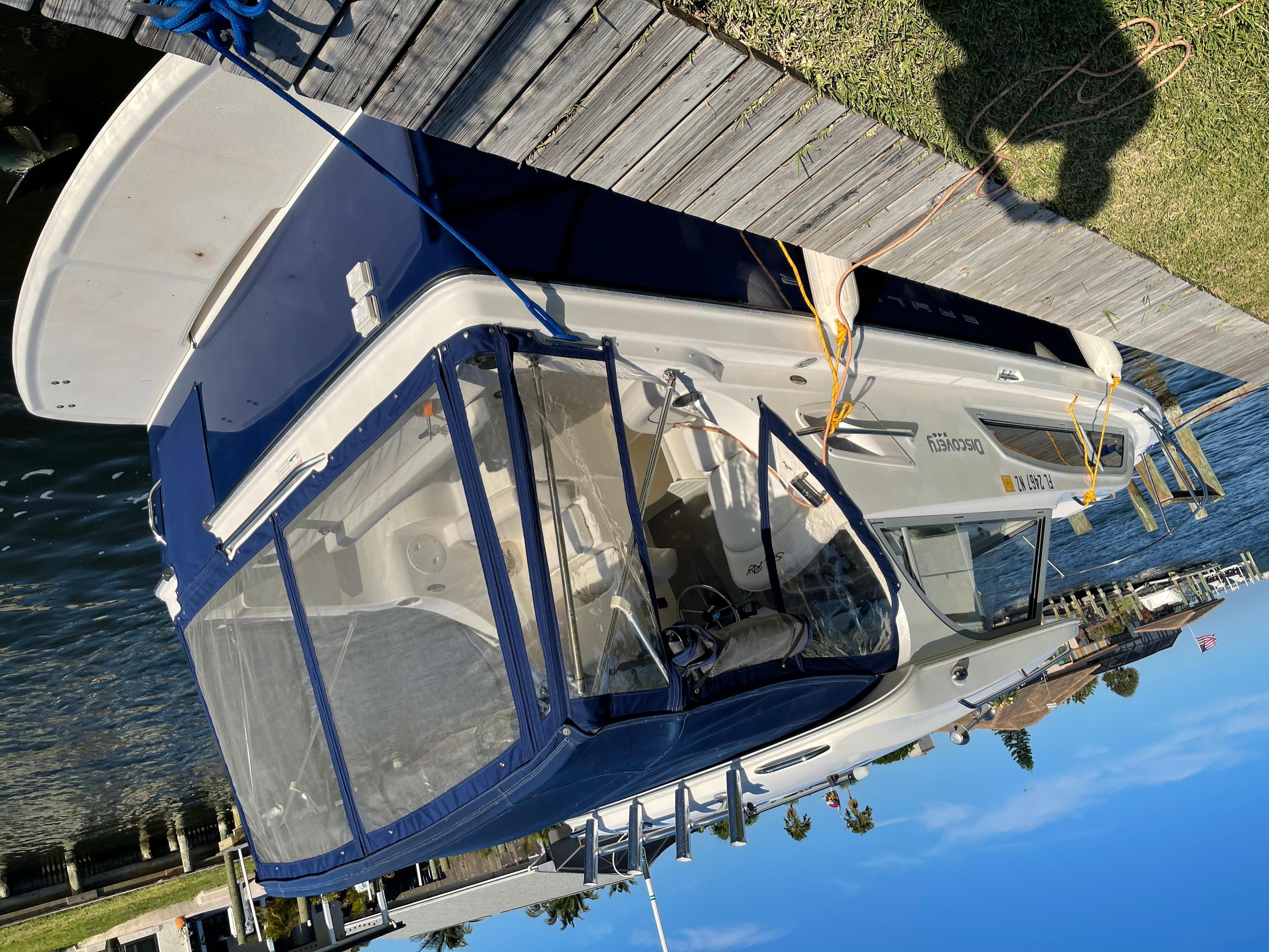 23' 2009 Bayliner Discovery 246