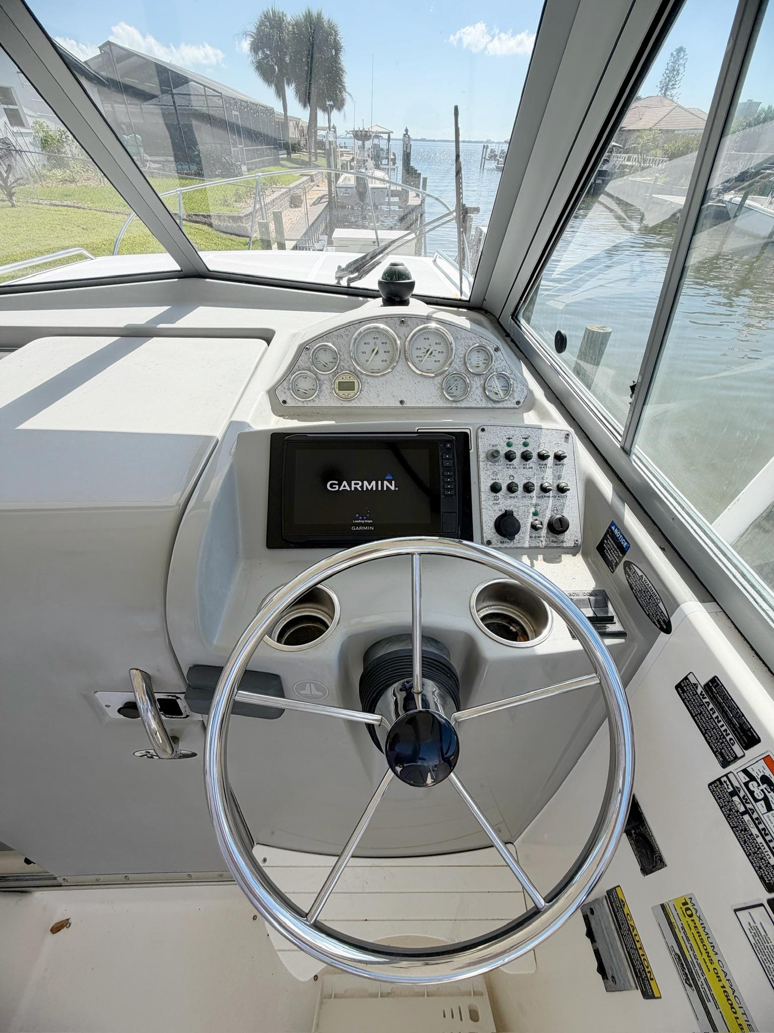 23' 2009 Bayliner Discovery 246