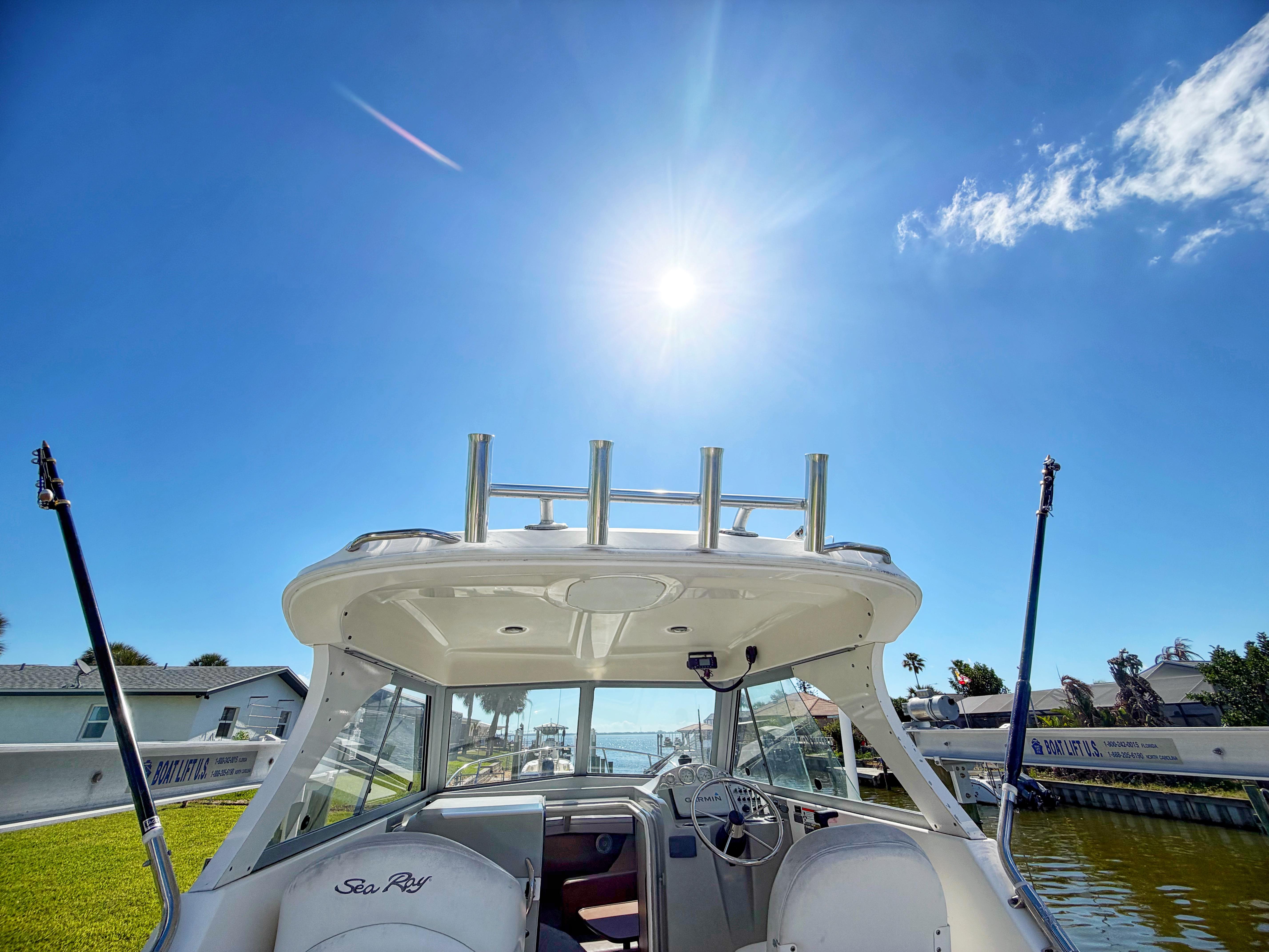 23' 2009 Bayliner Discovery 246