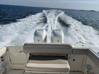 27' 2016 Boston Whaler 270 Dauntless