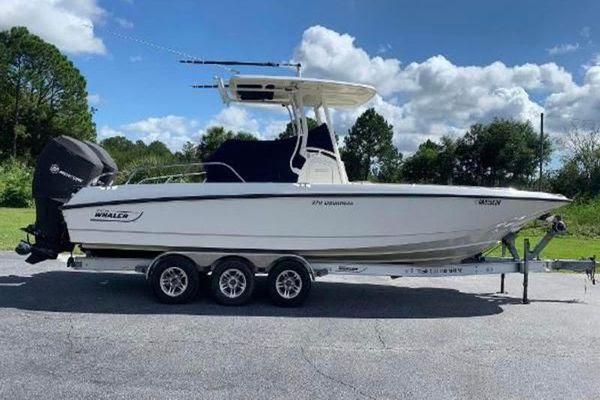 27' 2016 Boston Whaler 270 Dauntless