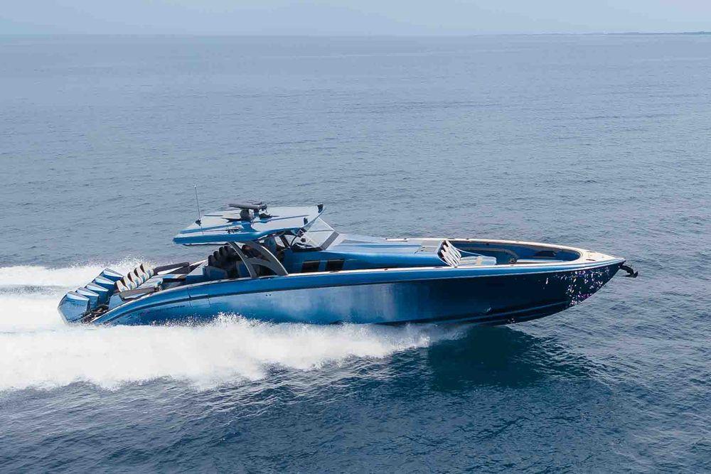 52' 2026 Midnight Express 52 Vitesse