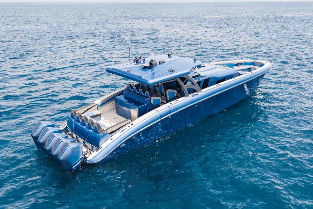 52' 2026 Midnight Express 52 Vitesse