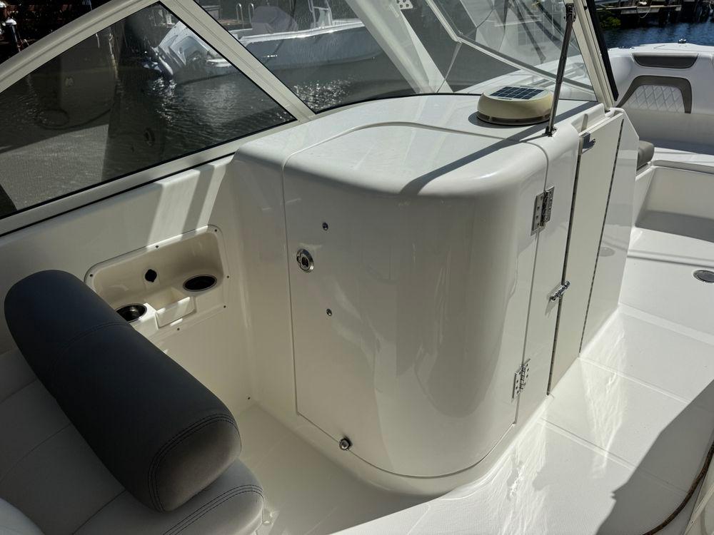 29' 2022 World Cat 296DC