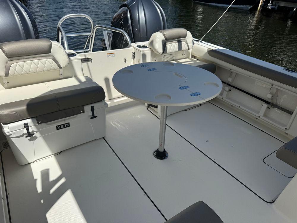 29' 2022 World Cat 296DC
