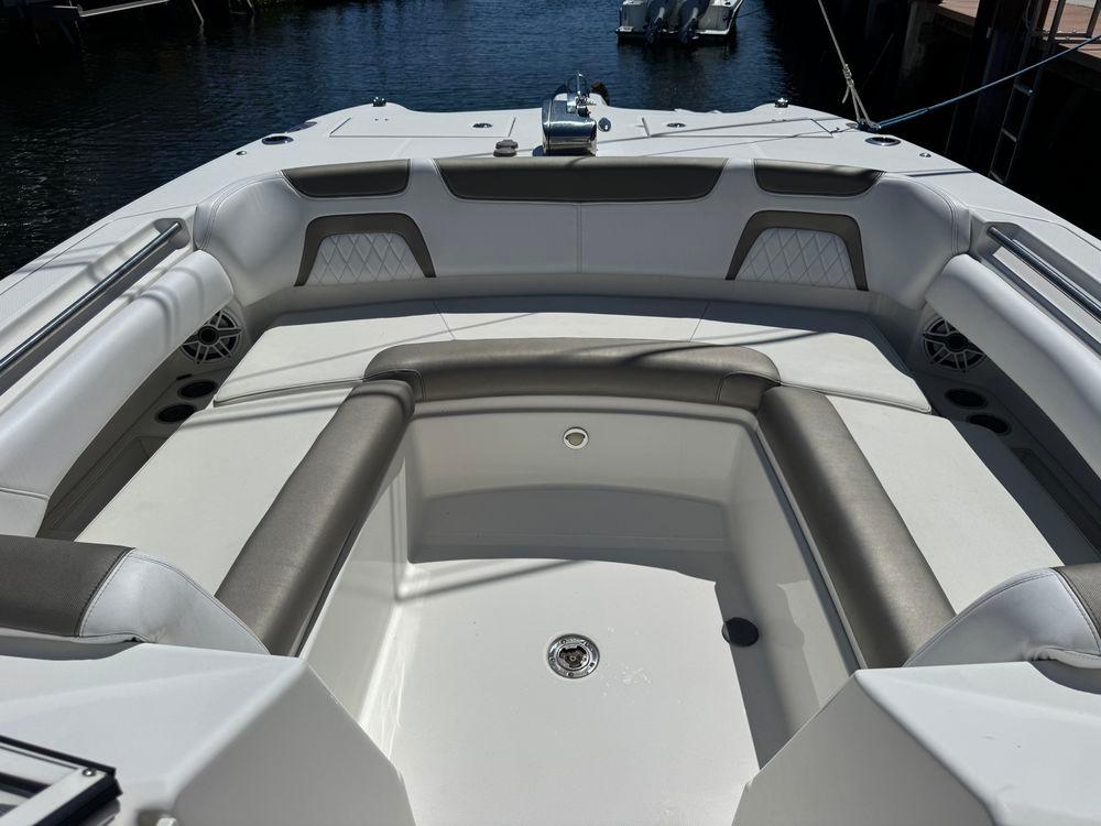 29' 2022 World Cat 296DC