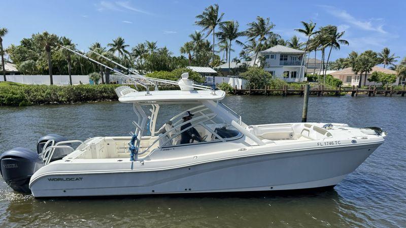 29' 2022 World Cat 296DC