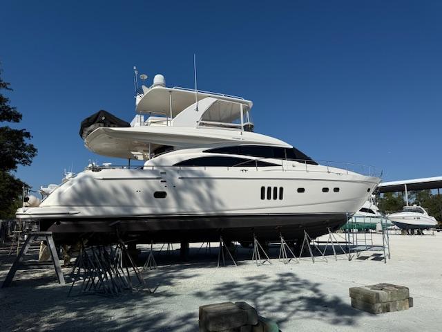 68' 2007 Princess 67 Flybridge Motor Yacht