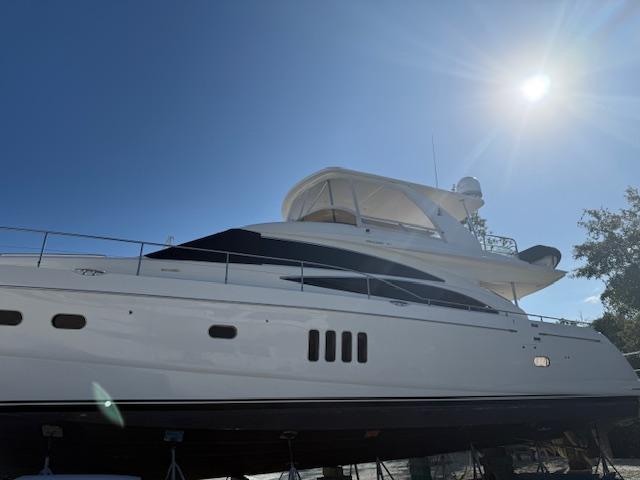68' 2007 Princess 67 Flybridge Motor Yacht