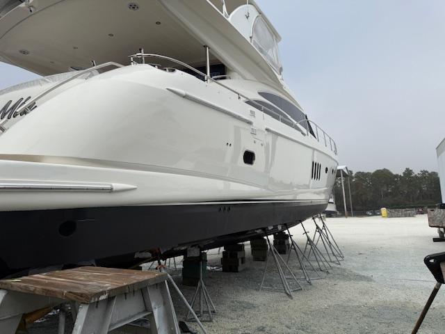 68' 2007 Princess 67 Flybridge Motor Yacht