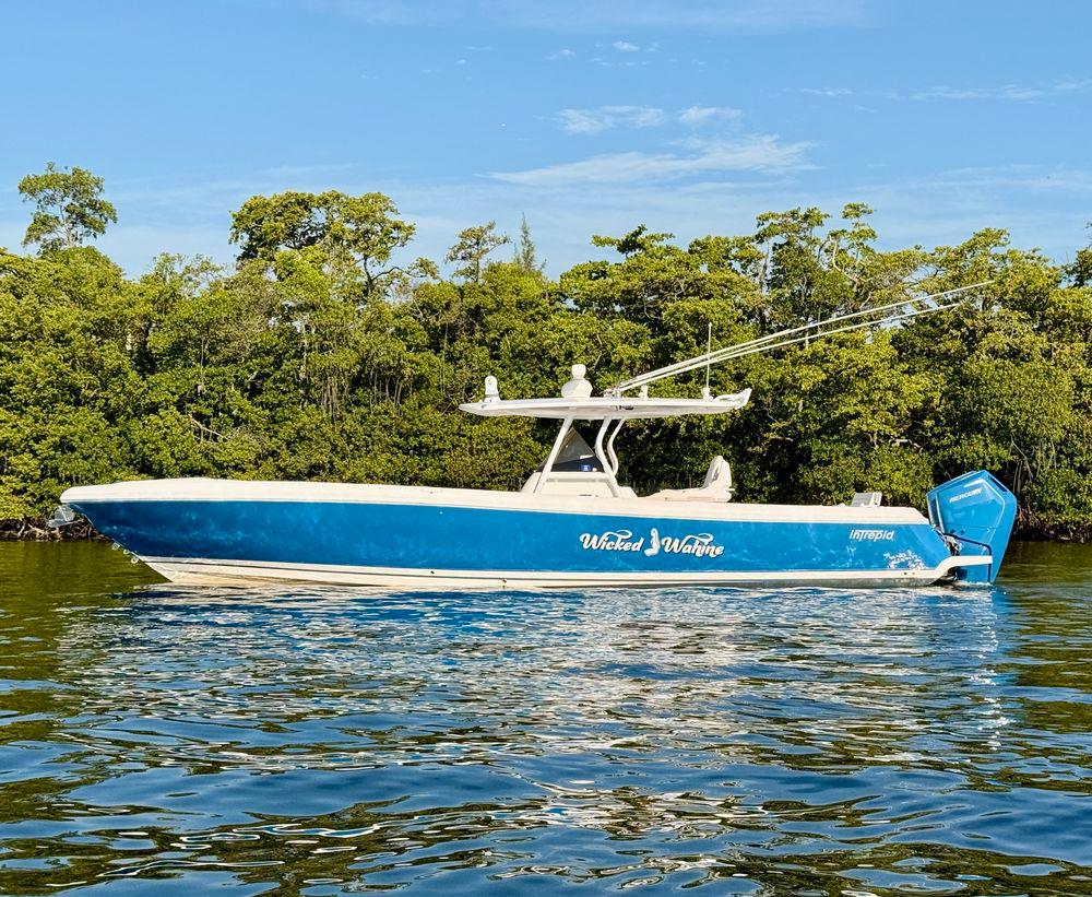 37' 2016 Intrepid 375 Center Console