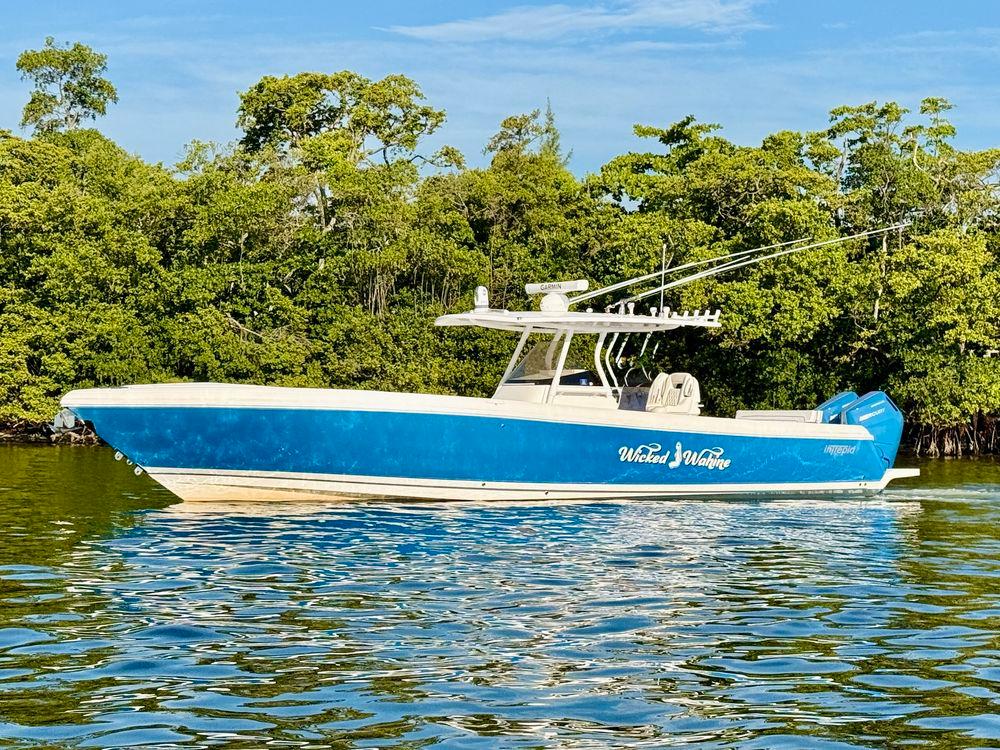 37' 2016 Intrepid 375 Center Console