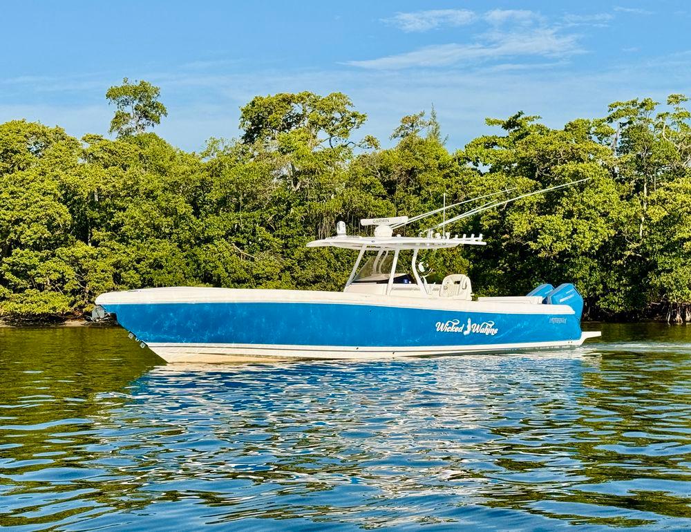37' 2016 Intrepid 375 Center Console