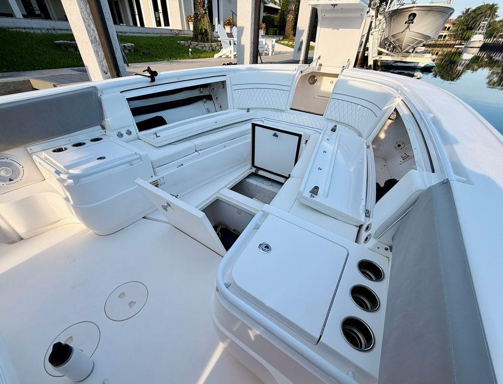 37' 2016 Intrepid 375 Center Console