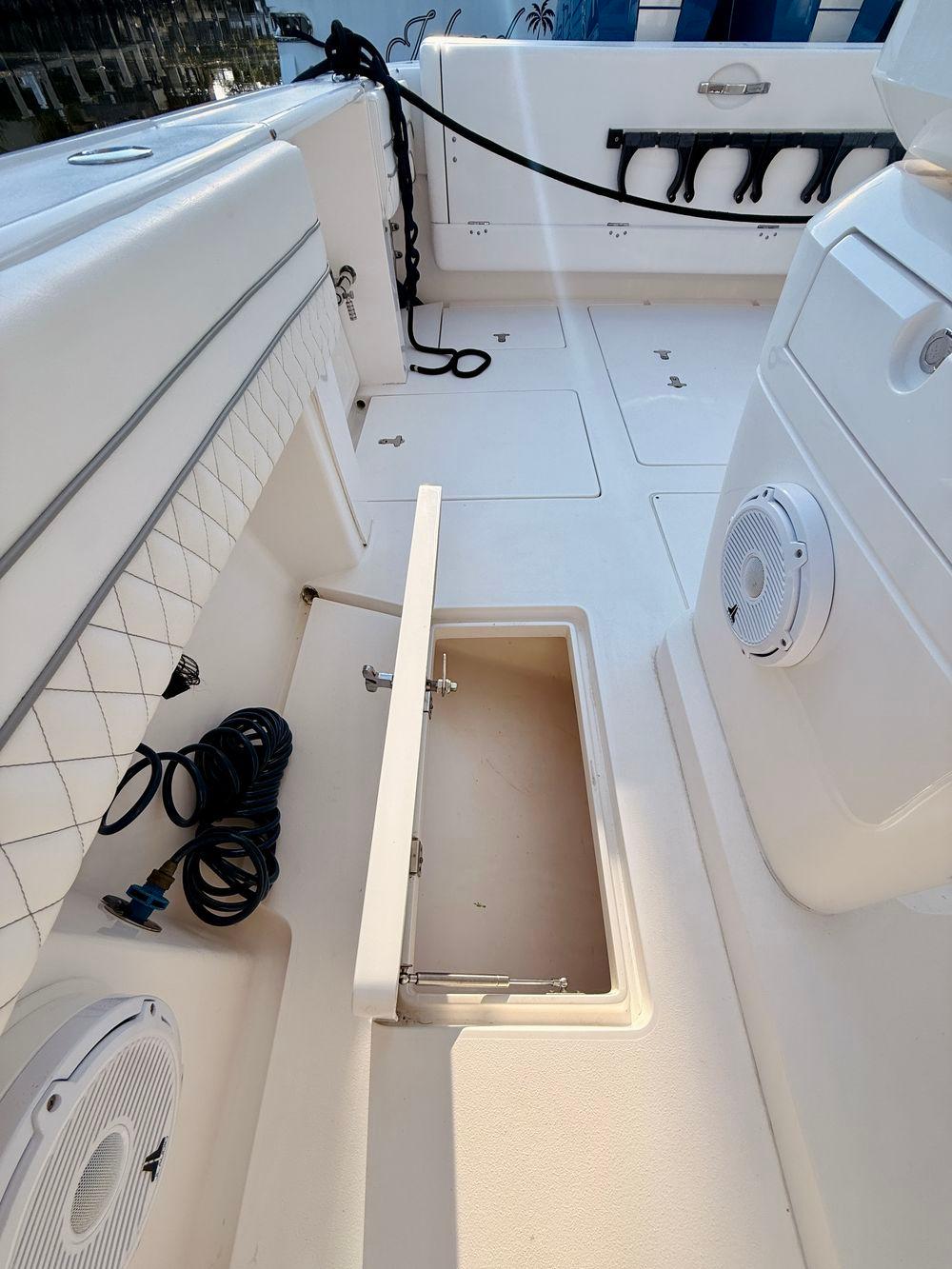 37' 2016 Intrepid 375 Center Console