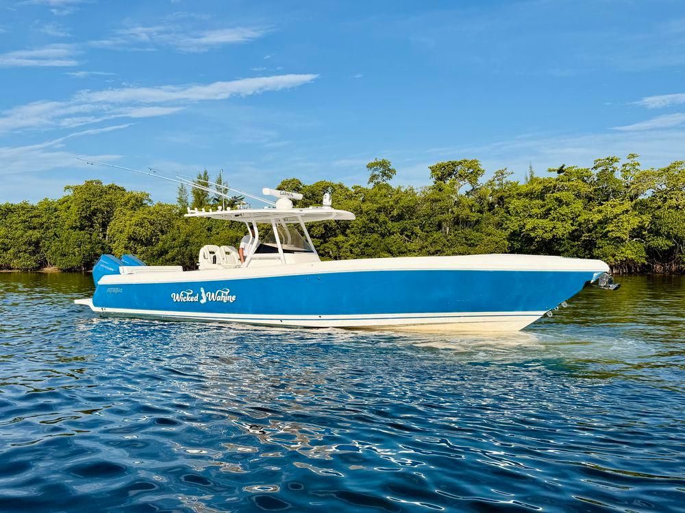 37' 2016 Intrepid 375 Center Console