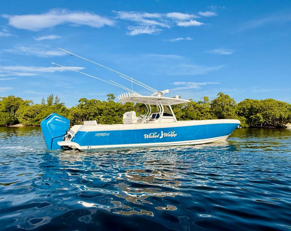 37' 2016 Intrepid 375 Center Console