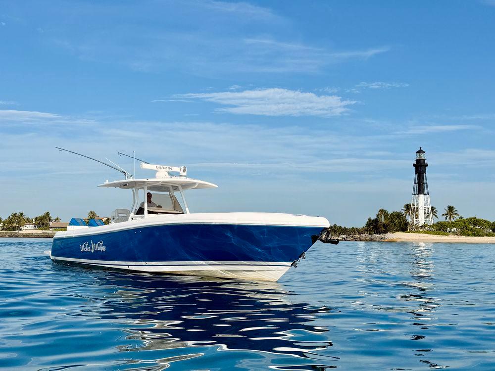 37' 2016 Intrepid 375 Center Console