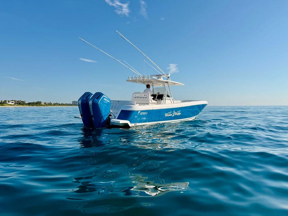 37' 2016 Intrepid 375 Center Console